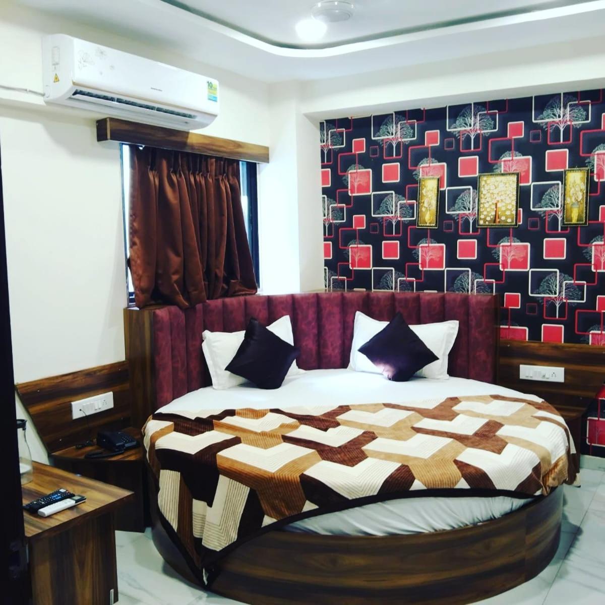 Hotel Sun Shine Ahmedabad Exterior photo