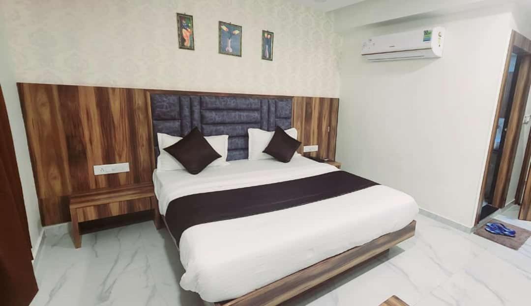 Hotel Sun Shine Ahmedabad Exterior photo
