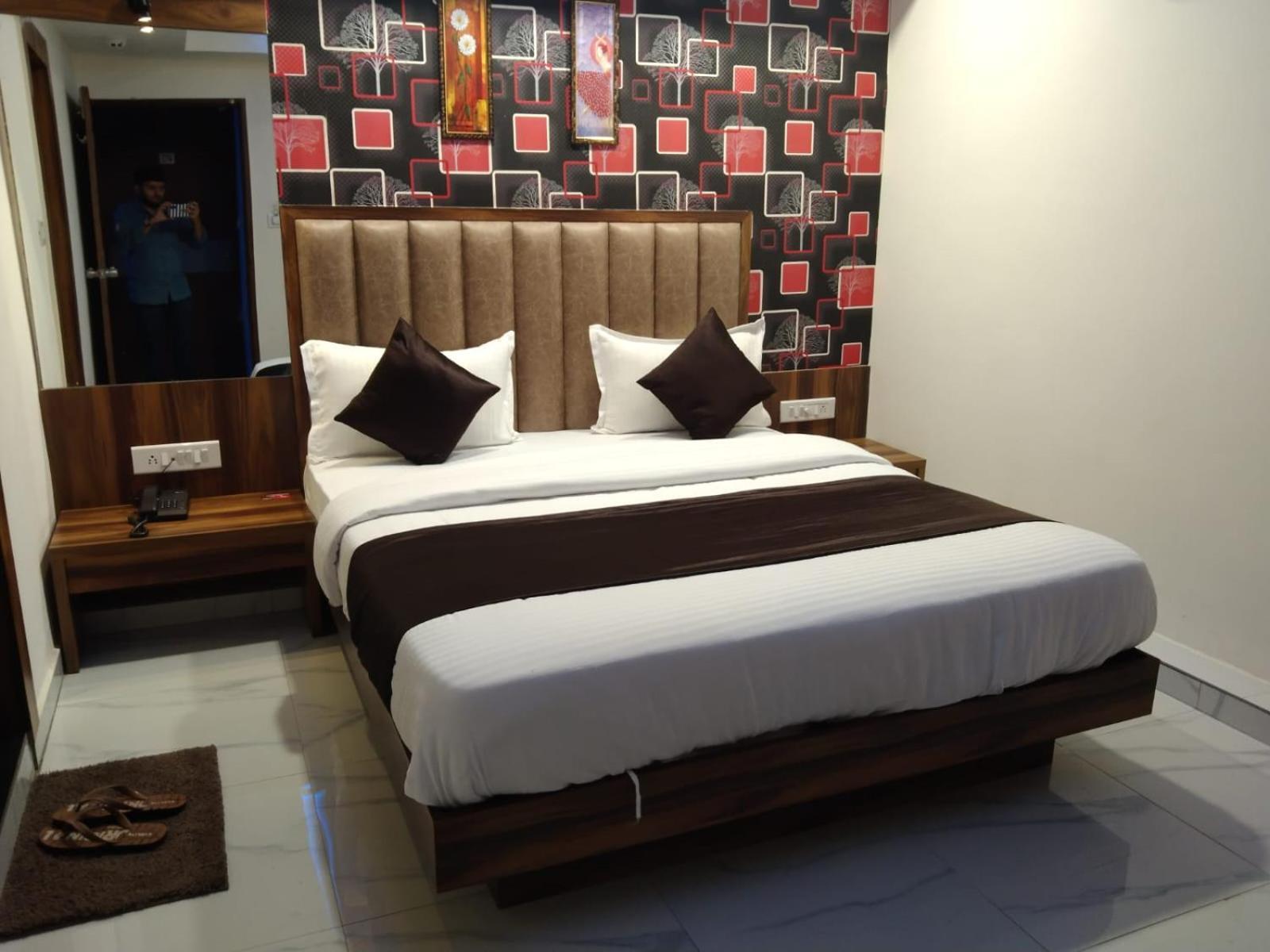Hotel Sun Shine Ahmedabad Exterior photo