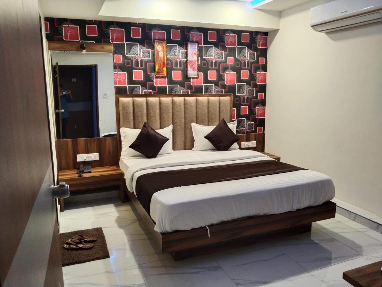 Hotel Sun Shine Ahmedabad Exterior photo